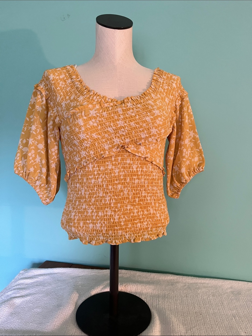 BB Dakota by Steve Madden Yellow Floral Smocked Peasant Top
